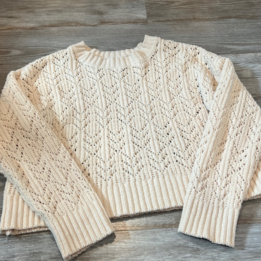 SOFT SWEATER